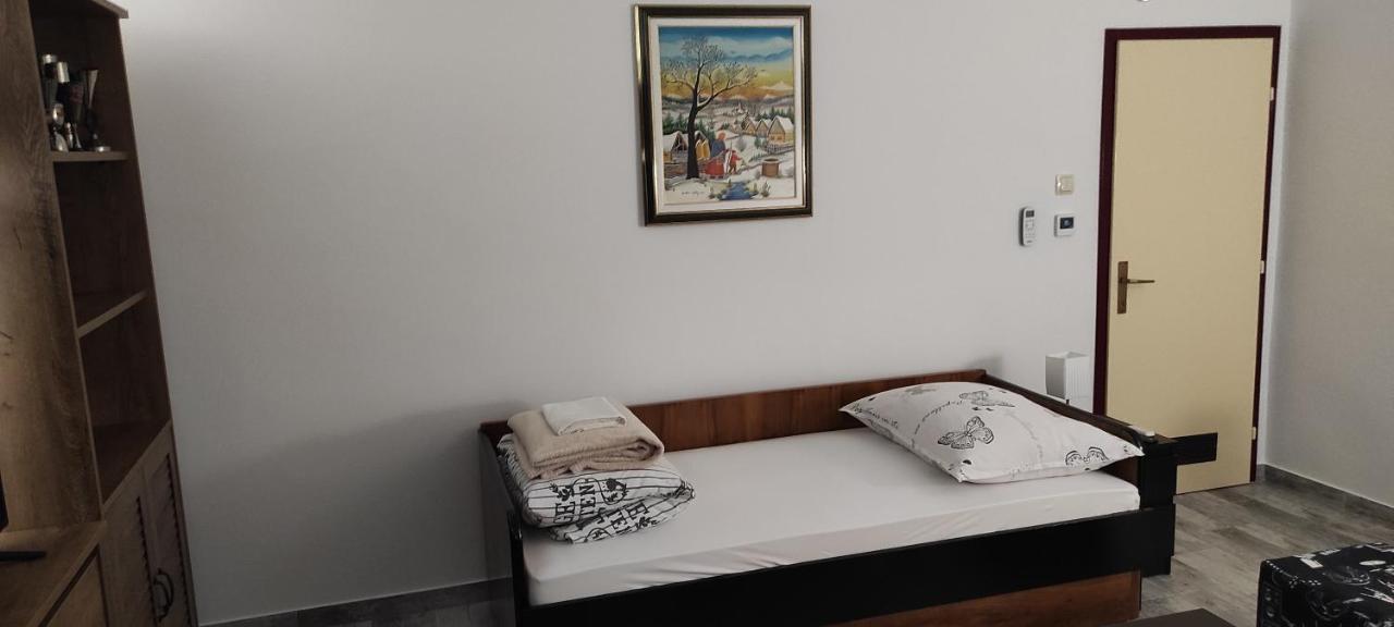Tp Apartman 1 Krizevci Ngoại thất bức ảnh